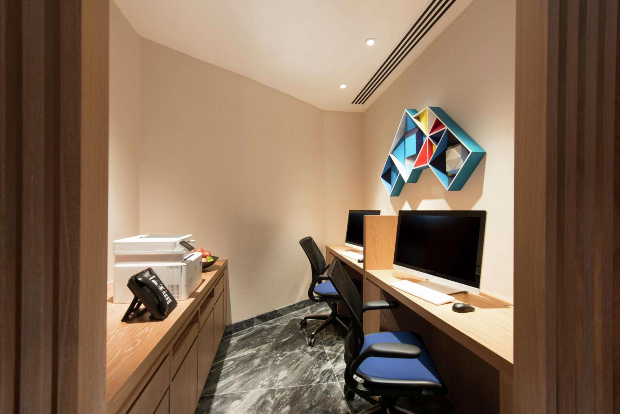 Hilton Garden Inn Singapore Serangoon  Exterior foto